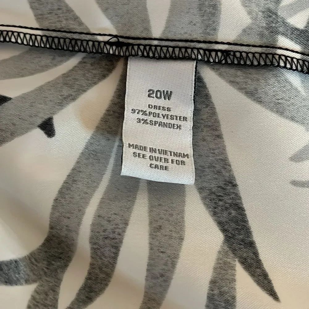 Dressbarn Monochrome Leaf Pattern Dress Sz 20W Boat Neck Sleeveless Taupe Black - Picture 9 of 11
